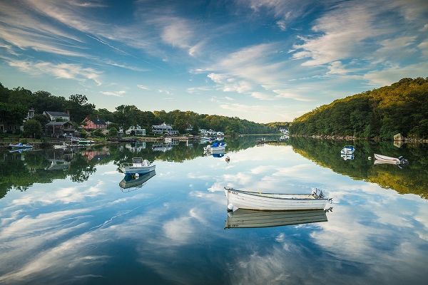 New England-Massachusetts-Cape Ann-Gloucester-Annisquam-Lobster Cove-reflections